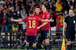 包含西班牙客场战胜希腊，锁定欧锦赛资格赛名额的词条