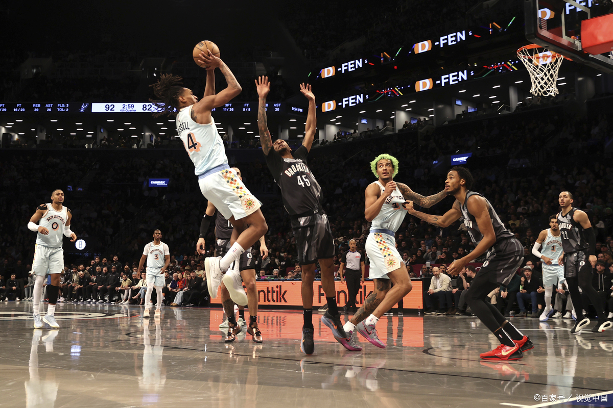 昨晚精彩绝伦的比赛,让人沉浸在篮球的世界里! 昨晚精彩绝伦的比赛,让人沉浸在篮球的世界里!