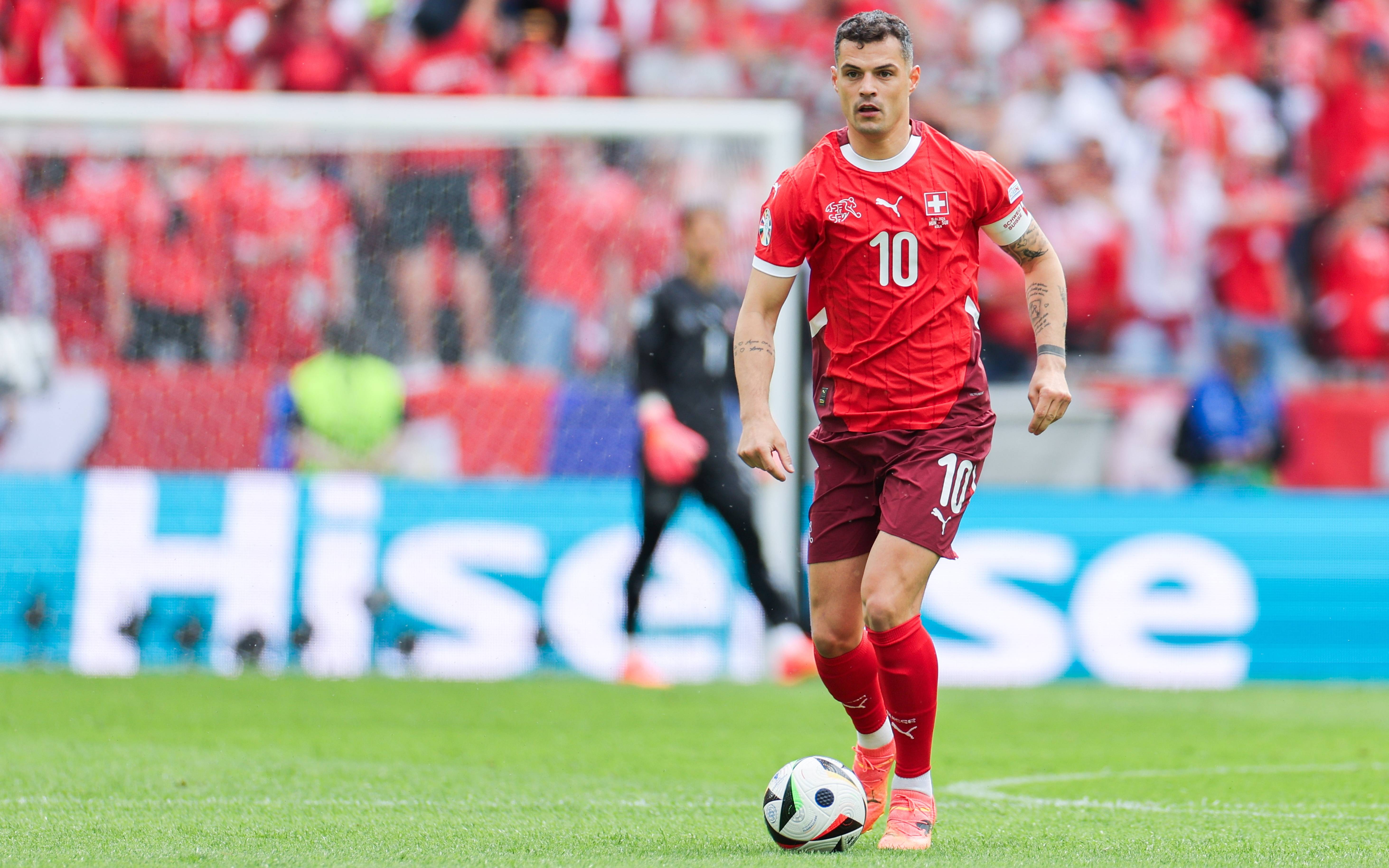 荷兰大将光芒四射,助队轻松晋级欧洲杯 荷兰大将光芒四射,助队轻松晋级欧洲杯